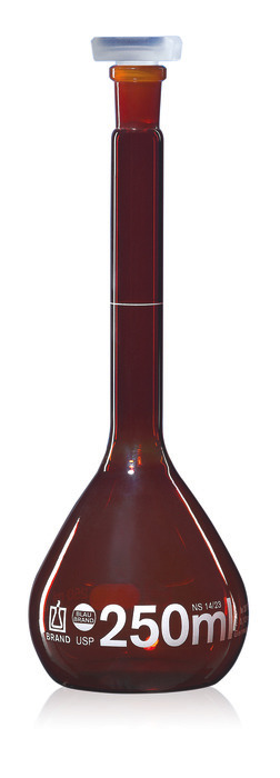 Volumetric flasks USP, BLAUBRAND®, class A, DE-M, Boro 3,3, with PP stopper, amber, USP batch certificate