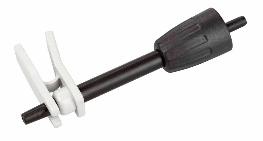 Adapter for disposable tips,with tip ejector